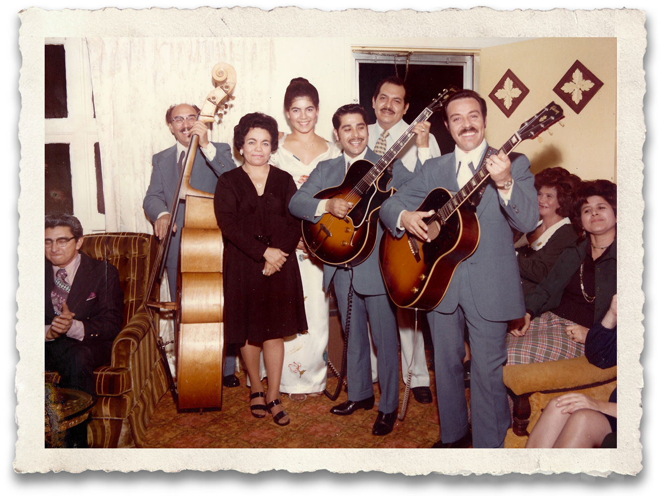 RedIguana-photo-Ramon-and-Maria-entertainment RedIguana photo Ramon and Maria entertainment
